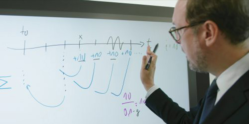 Professor Wüstemann arbeitet mit Office 365