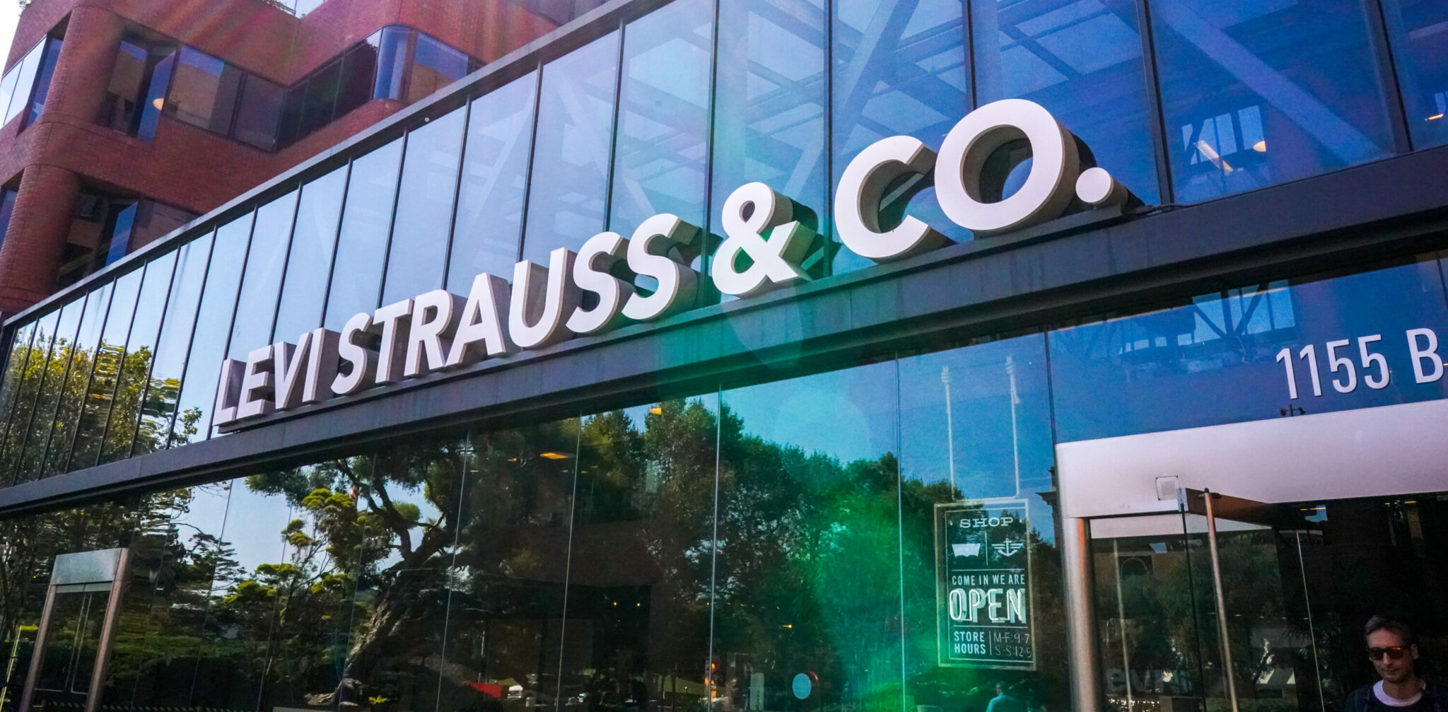 Image of the front of Levi Strauss & Co. building