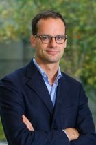 Stefano Dellavignaの肖像