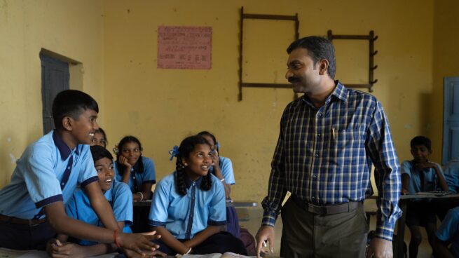 Minister of School Education and Literacy Karnataka Government launches Shiksha copilot to 1000+ teachers.